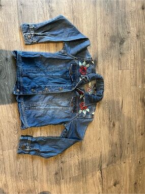 Embroidered Floral Denim Jacket - Blue